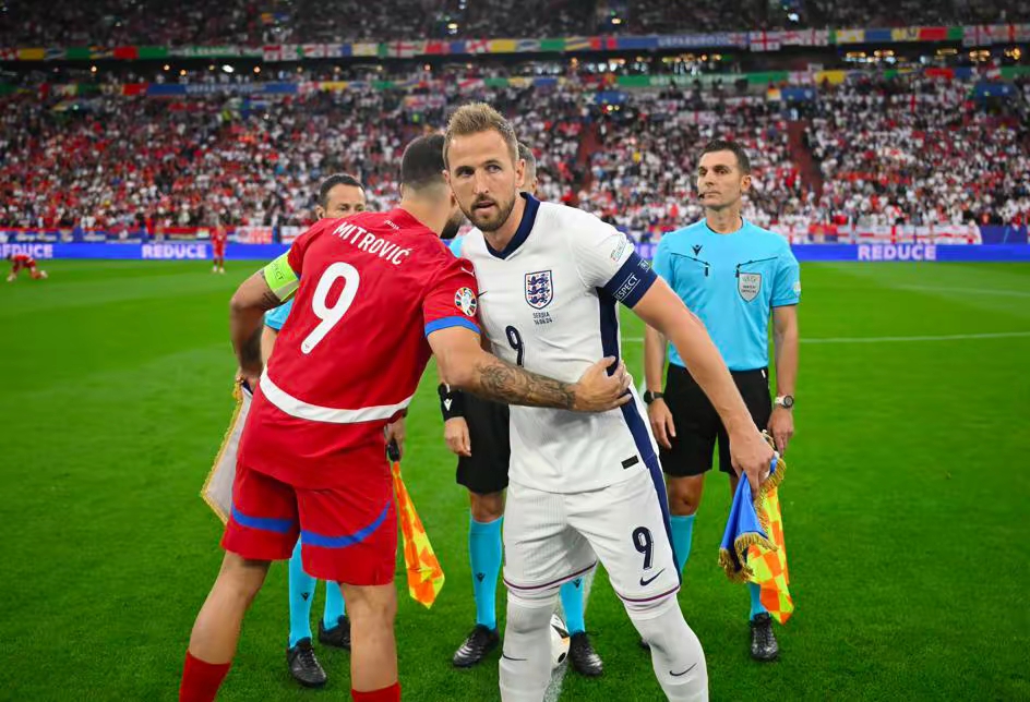 哥伦比亚险胜曼联，贝林厄姆状态火热