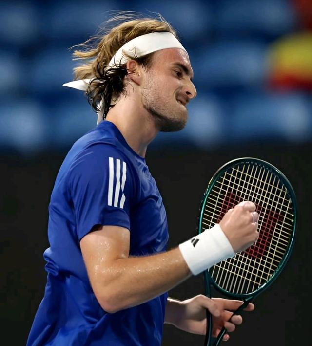 戴维斯杯碾压美网,西西帕斯带队取胜 戴维斯杯碾压美网,西西帕斯带队取胜