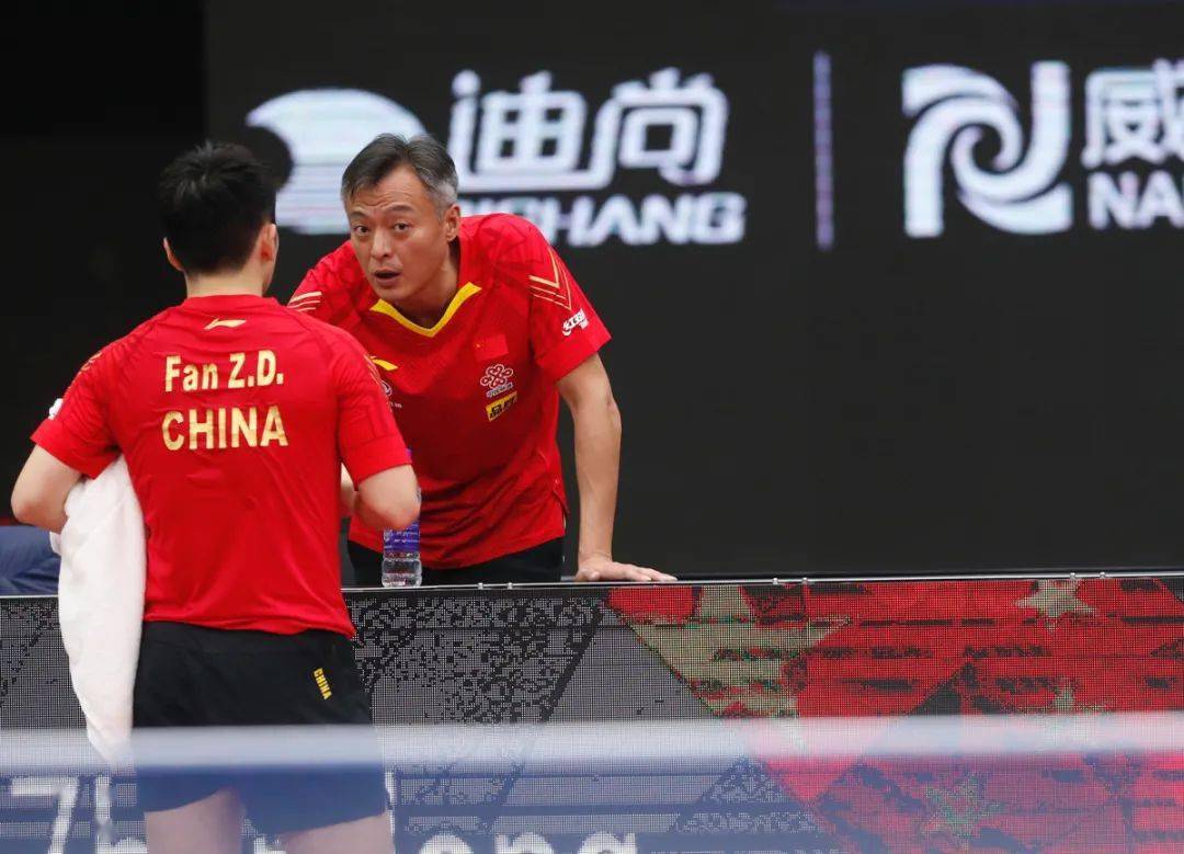 英格兰队鏖战葡萄牙队，马龙带队取胜