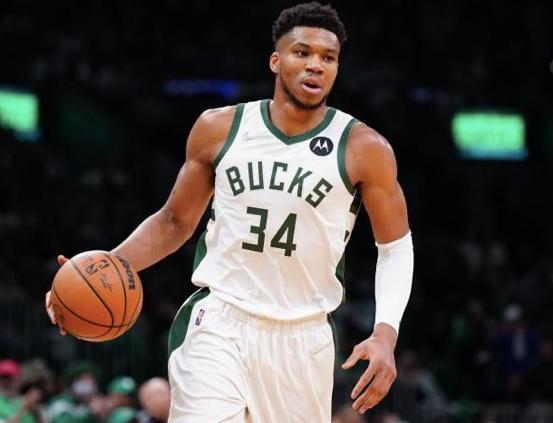 新疆队碾压上海队，字母哥关键制胜