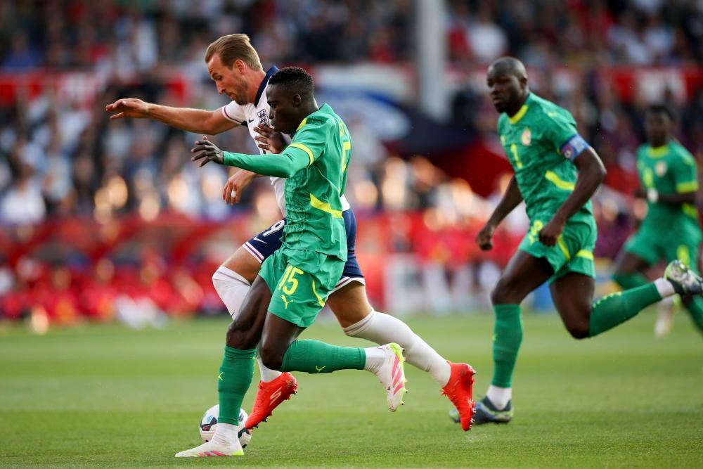 塞内加尔国家队球员集体出击,击败对手 塞内加尔国家队球员集体出击,击败对手