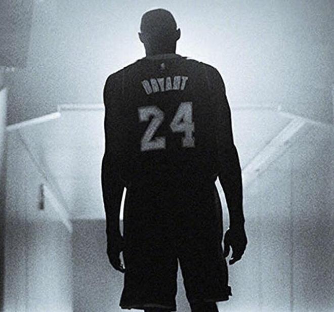 珍妮追悼科比!湖人队夺得总决赛冠军 珍妮追悼科比!湖人队夺得总决赛冠军